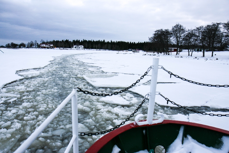 Februari 2013 - Hård is på väg in till Svartö